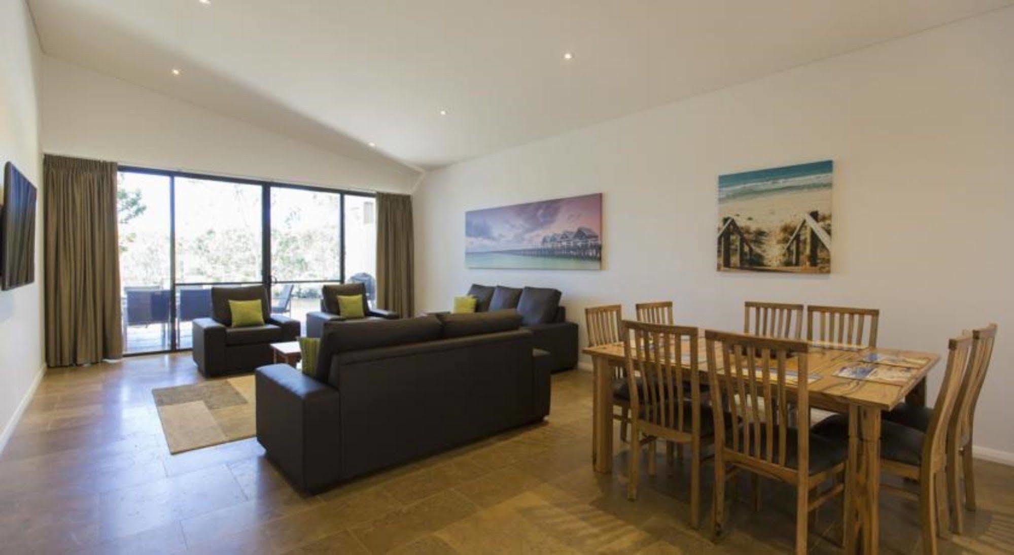 Eight Willows Retreat Resort 4*