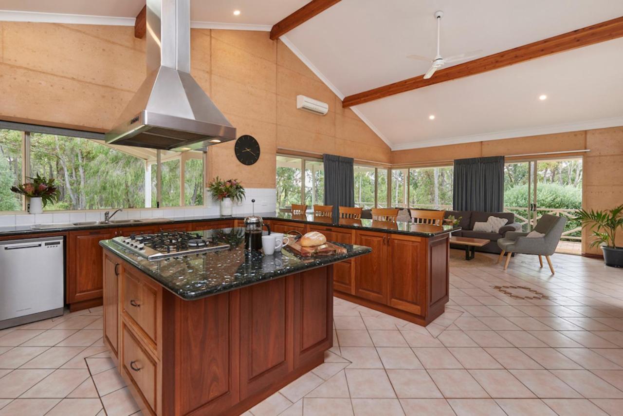 Resort Eight Willows Retreat