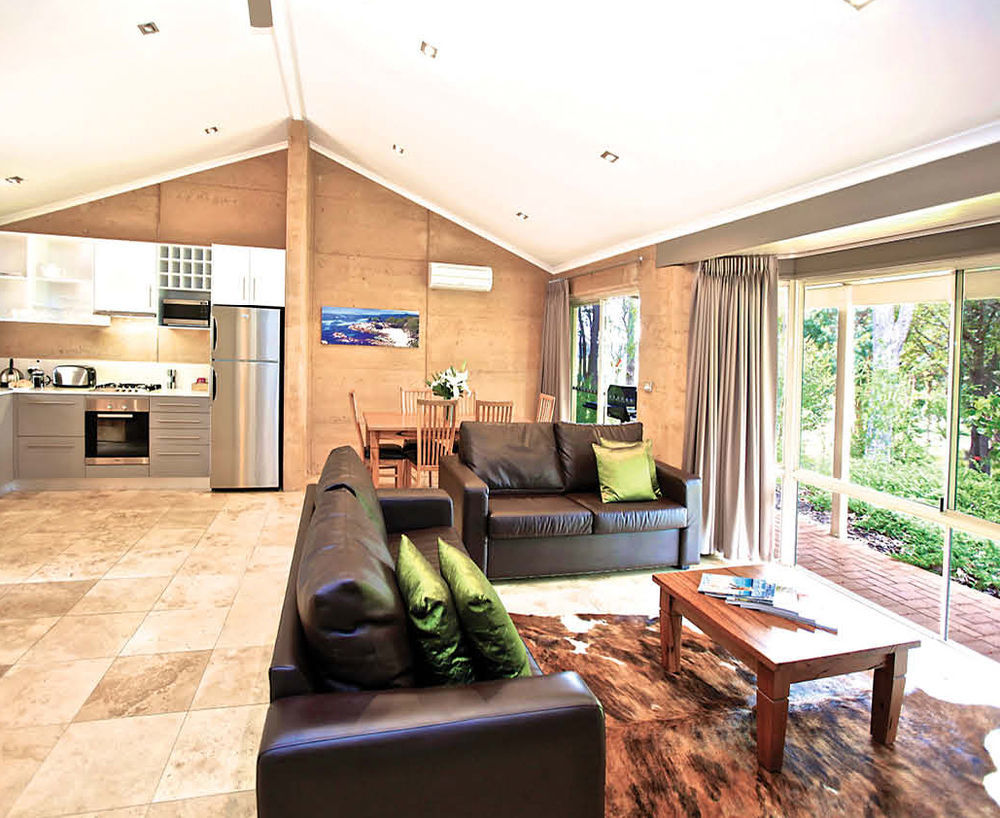 Resort Eight Willows Retreat