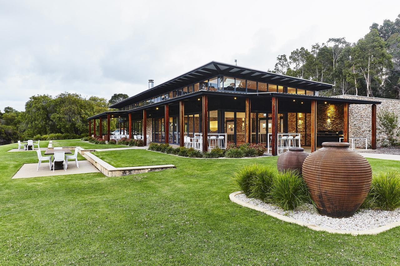 Eight Willows Retreat 4*