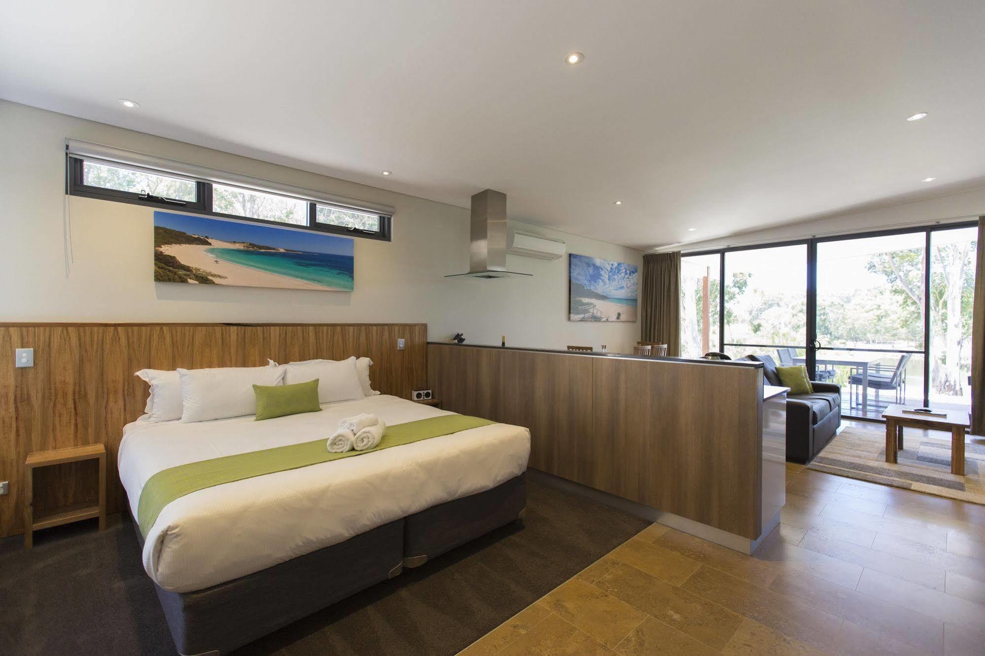 Eight Willows Retreat