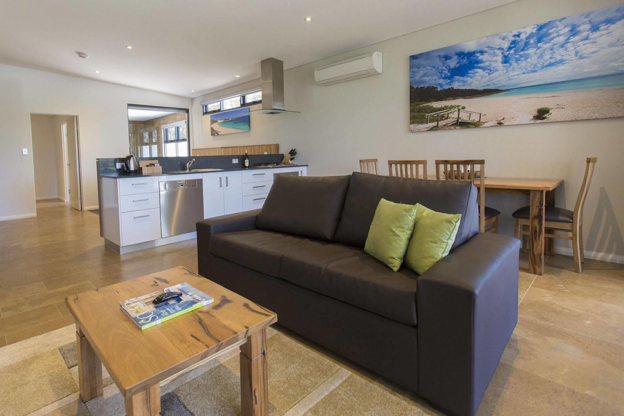 Resort Eight Willows Retreat Yelverton